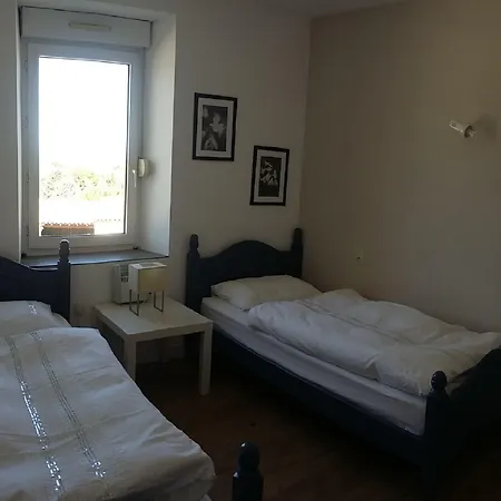 Sidsmums Travellers Retreat Hostel
